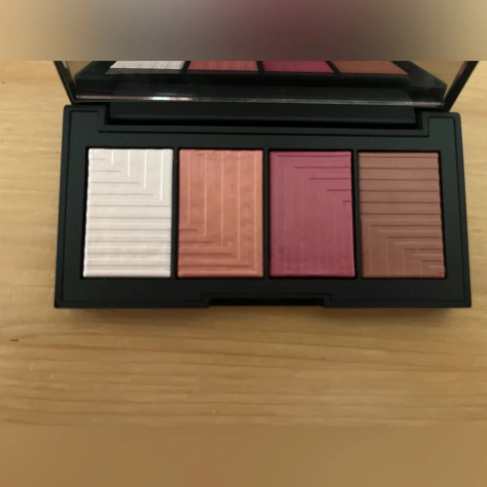 NARS: NARSissist Dual-Intensity Cheek Palette 🤎